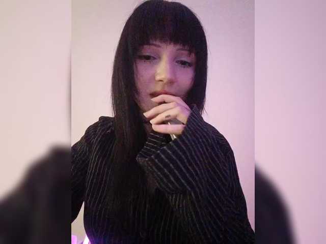 KRISTARI live cam on BongaCams