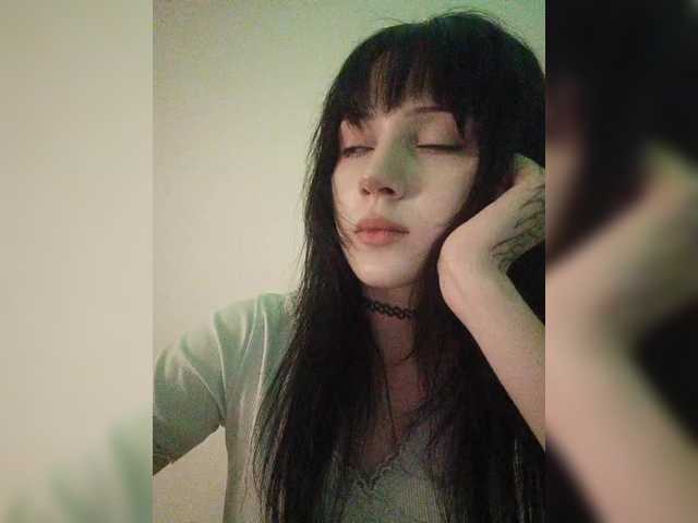 KRISTARI live cam on BongaCams