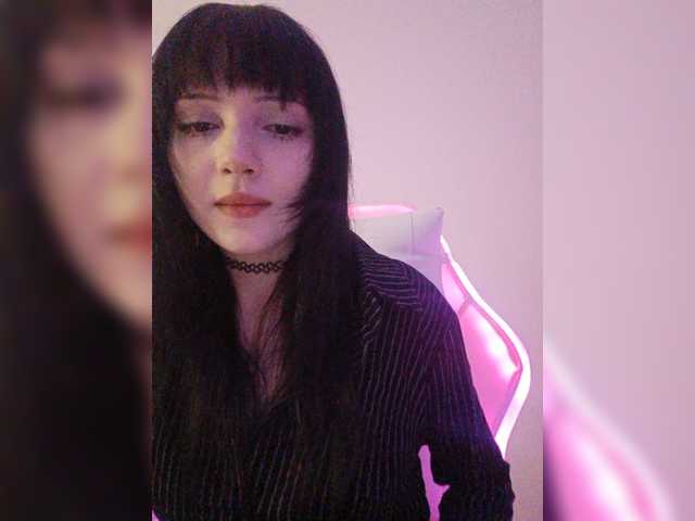 KRISTARI live cam on BongaCams