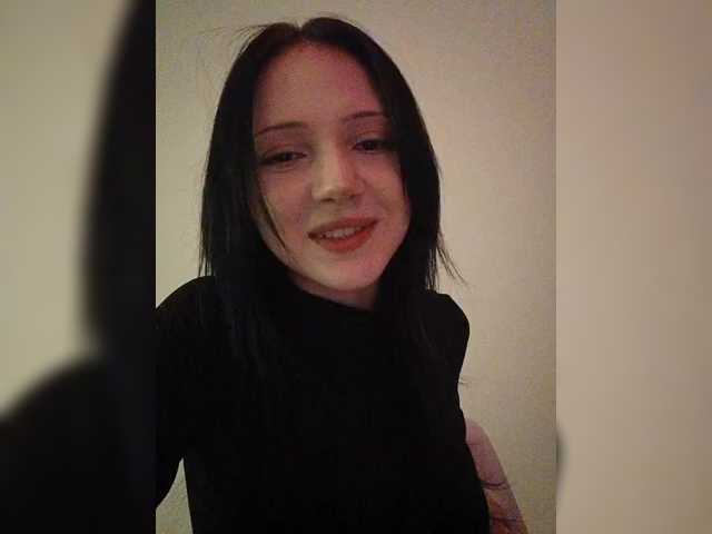 KRISTARI live cam on BongaCams