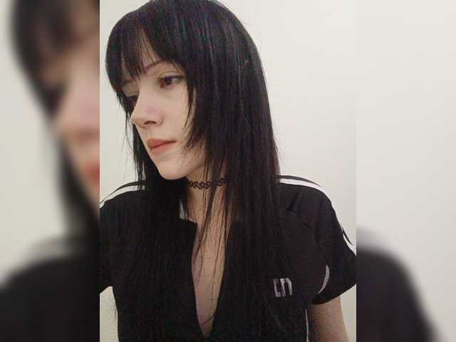 KRISTARI live cam on BongaCams