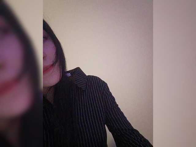 KRISTARI live cam on BongaCams