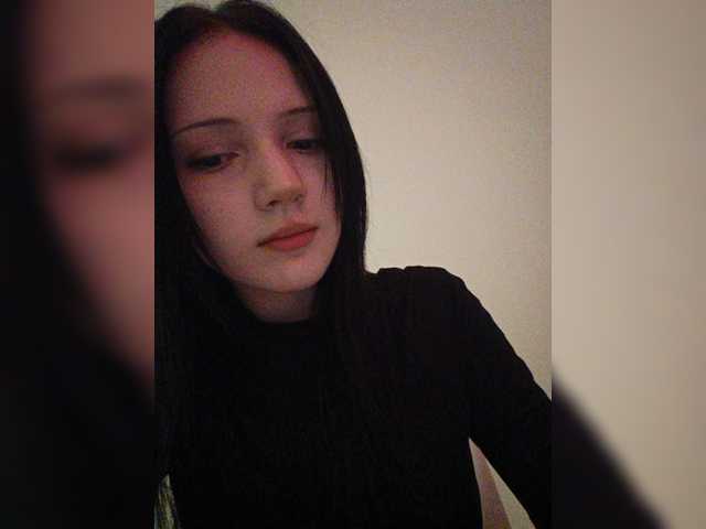 KRISTARI live webcam show