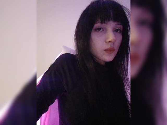 KRISTARI live cam on BongaCams