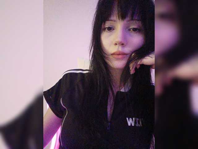 KRISTARI live cam on BongaCams
