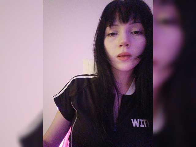 KRISTARI live cam on BongaCams