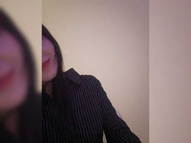 KRISTARI live cam on BongaCams