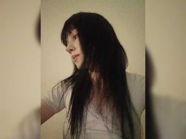 KRISTARI live cam on BongaCams