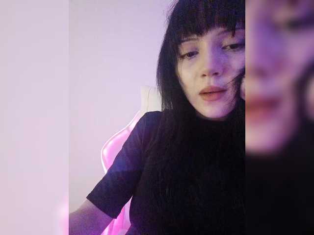 KRISTARI live cam on BongaCams