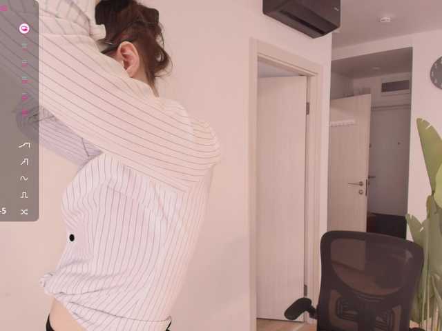 MsMelania live cam on BongaCams