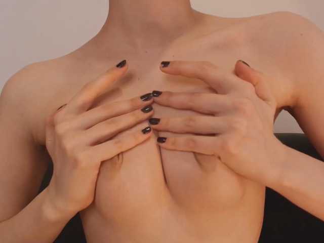 MsMelania live cam on BongaCams