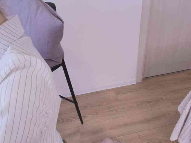 MsMelania webcam