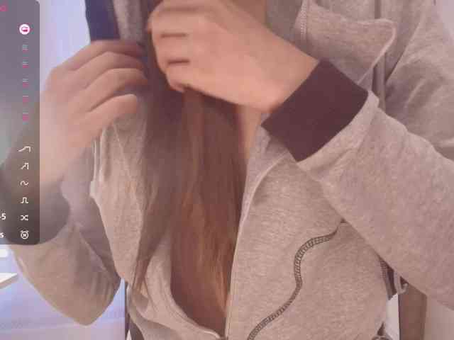 Model: MsMelania
