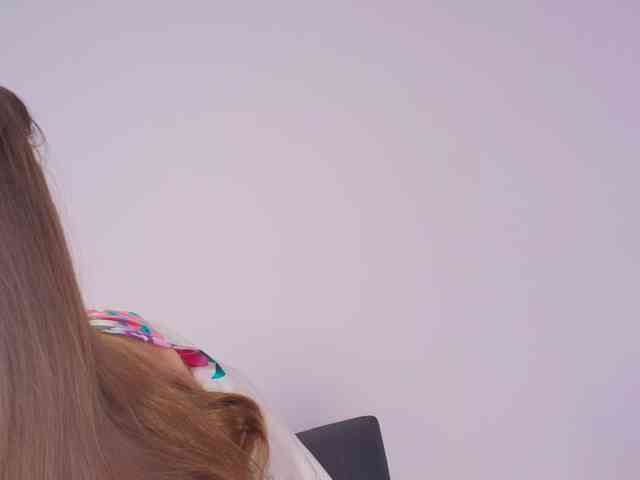 MsMelania webcam