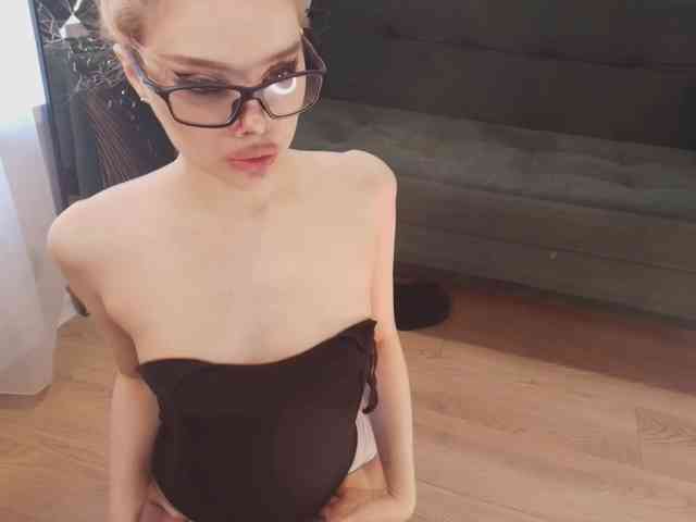 MsMelania webcam