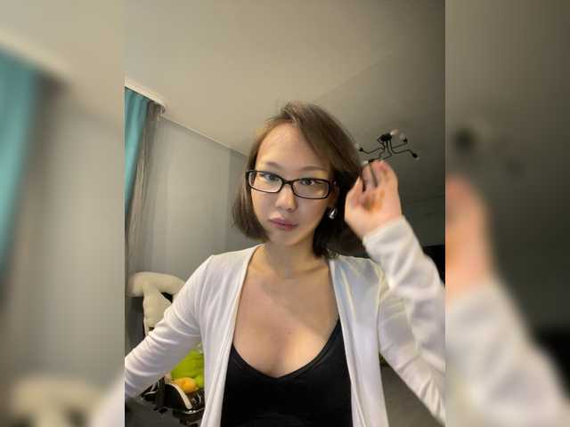 Adadollll live webcam show