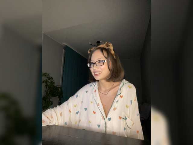 Adadollll live webcam show