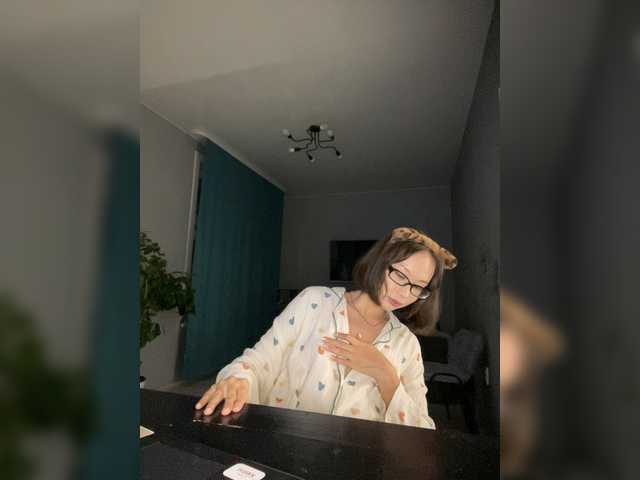Adadollll live webcam show