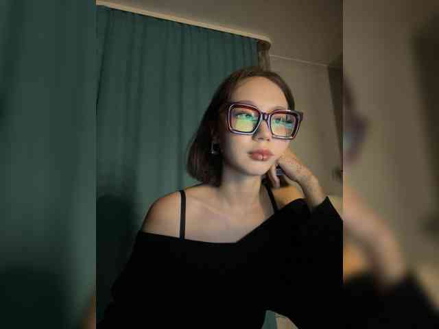 Adadollll webcam
