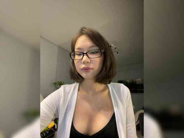 Adadollll Live Webcam on BongaCams