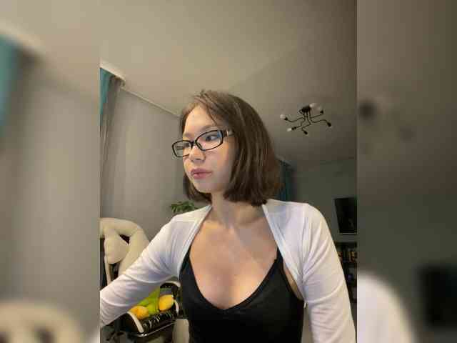 Adadollll webcam