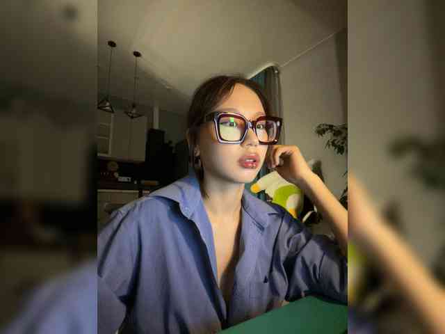 Adadollll webcam
