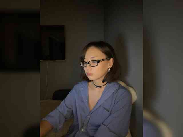 Adadollll webcam