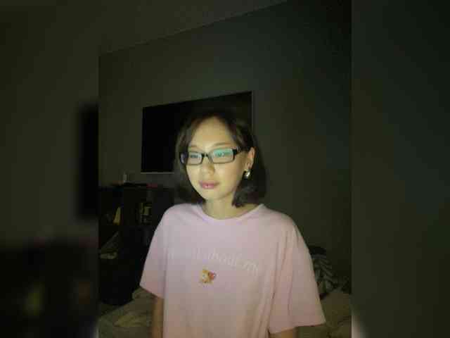 Adadollll webcam
