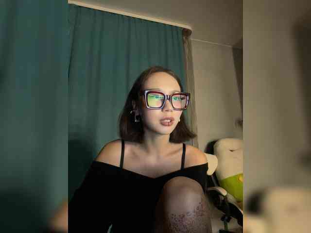 Adadollll webcam