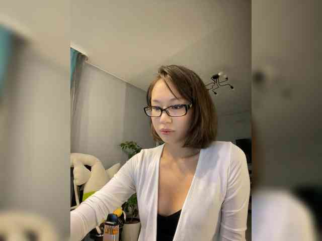 Adadollll webcam