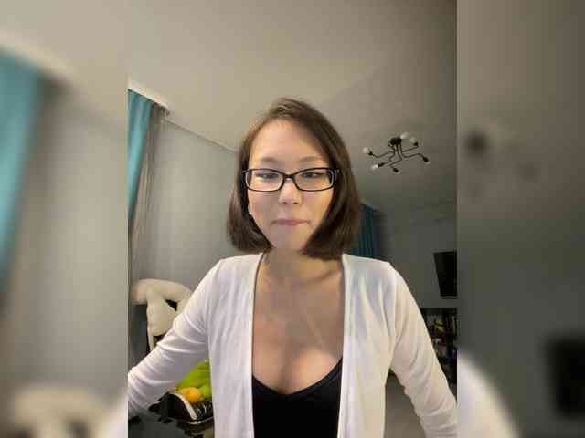 Adadollll Live Webcam on BongaCams