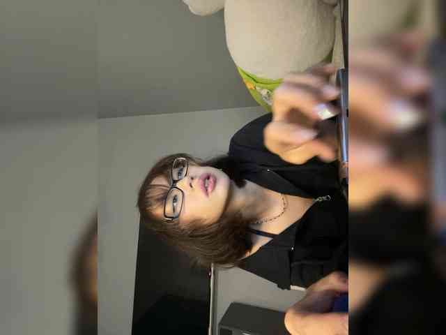 Adadollll webcam