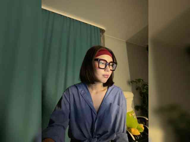 Adadollll webcam
