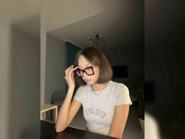 Adadollll webcam