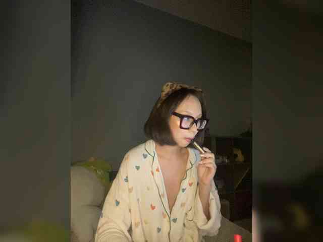 Adadollll webcam