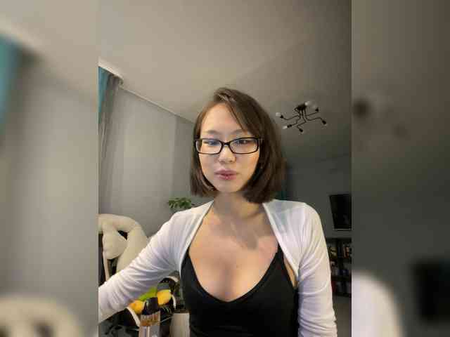 Adadollll Live Webcam on BongaCams