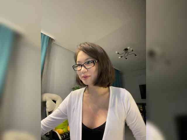 Adadollll webcam