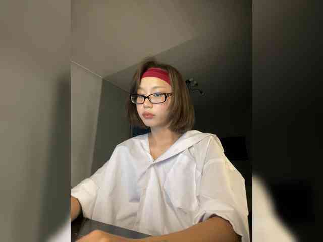 Adadollll webcam
