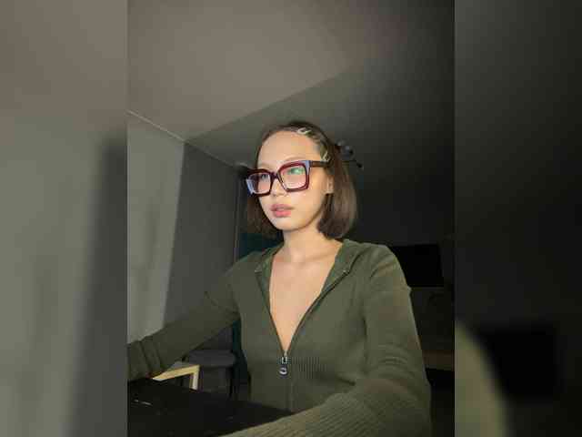Adadollll webcam