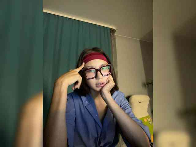 Adadollll webcam