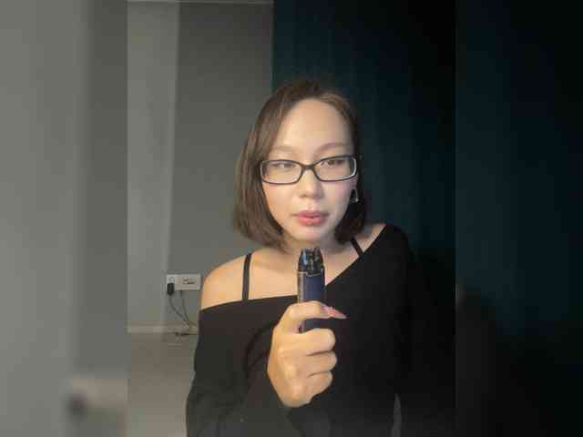 Adadollll webcam