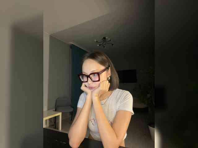 Adadollll webcam