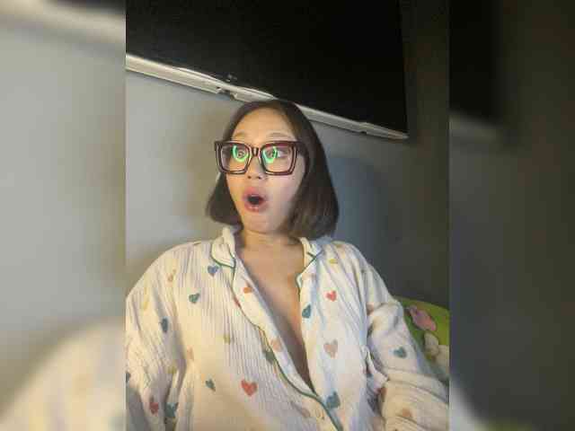 Adadollll webcam