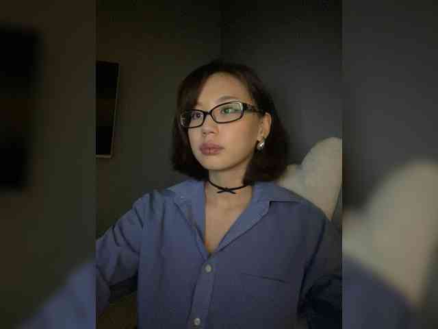 Adadollll webcam