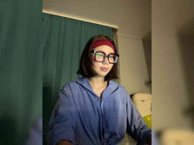Adadollll webcam