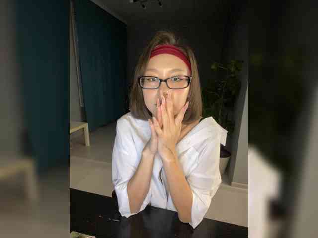 Adadollll webcam