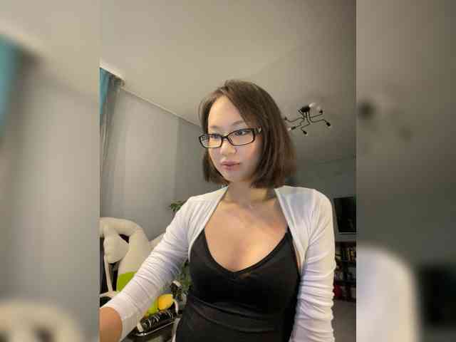 Adadollll webcam