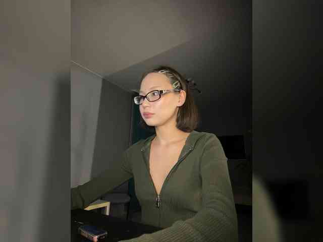 Adadollll webcam