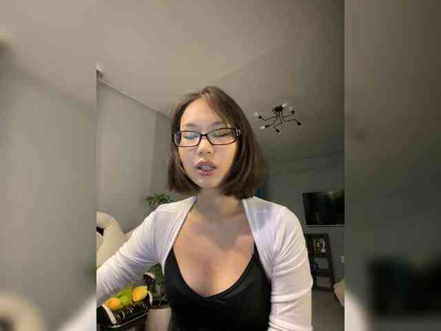 Adadollll Live Webcam on BongaCams