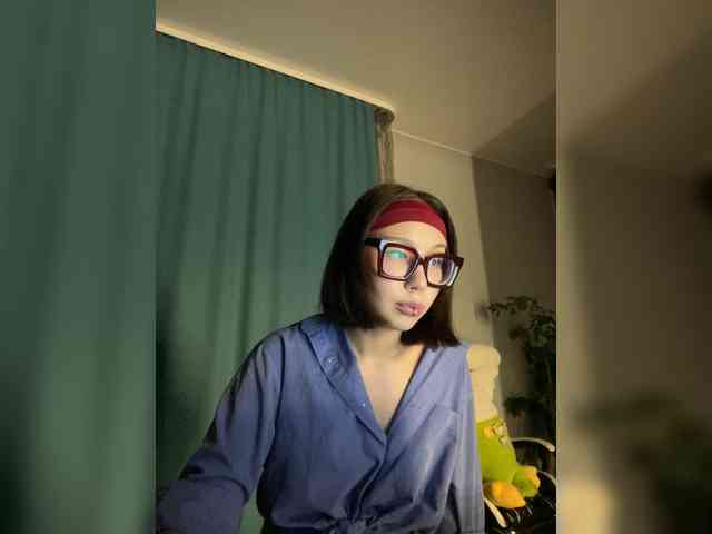 Adadollll webcam